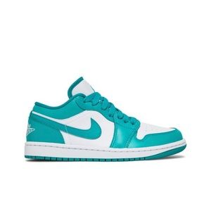 💚💚💚 WOMENS NEW EMERALD JORDAN LOWS 💚💚💚